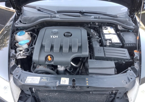 Skoda Octavia cena 12500 przebieg: 315000, rok produkcji 2005 z Radom małe 407